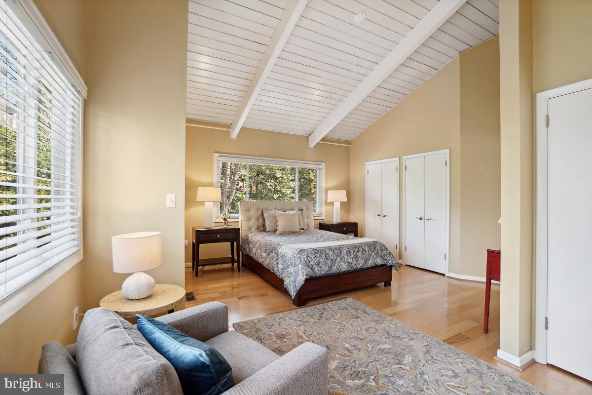 KENSINGTON KNOLLS - Residential