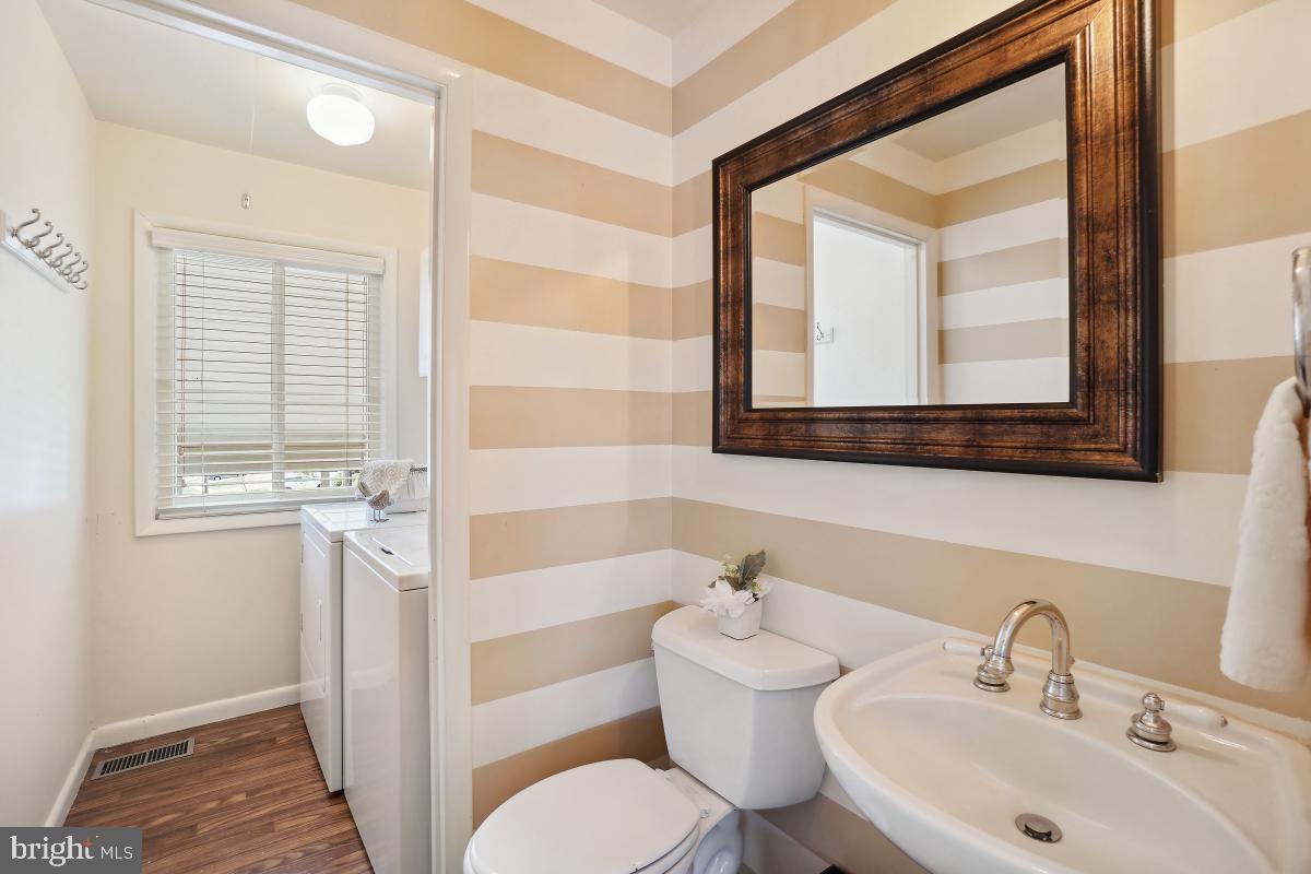 KENSINGTON KNOLLS - Residential