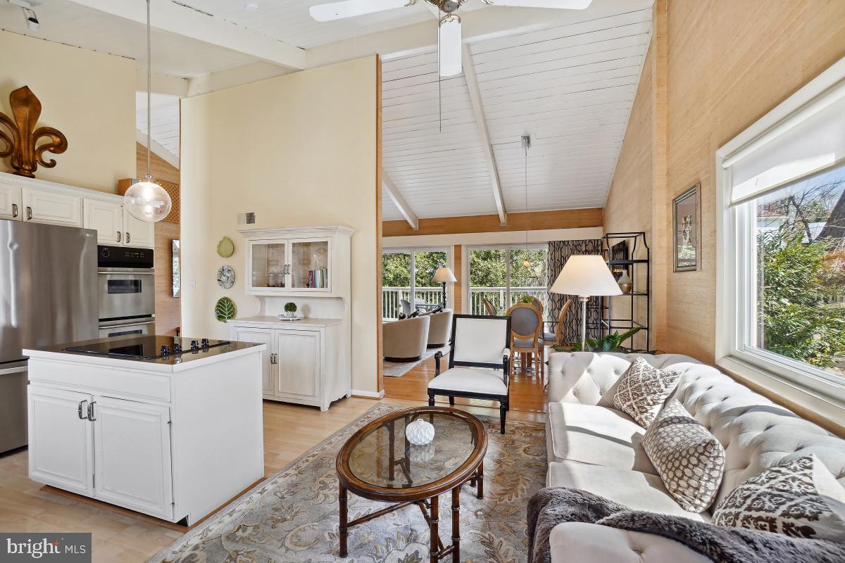 KENSINGTON KNOLLS - Residential