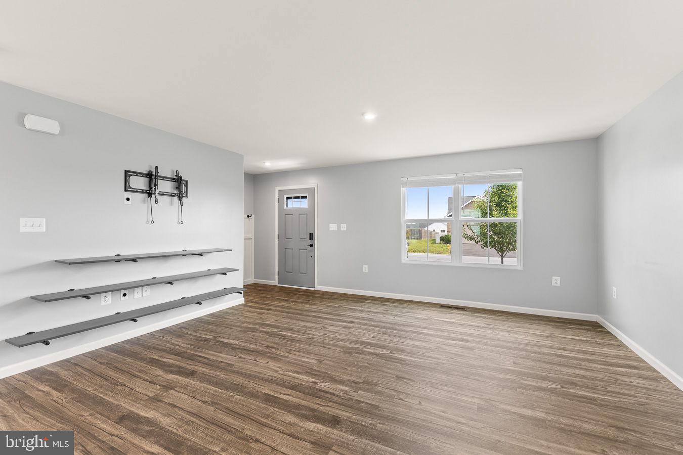 498 SWITCHGRASS COURT