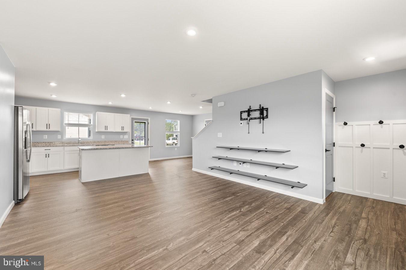 498 SWITCHGRASS COURT