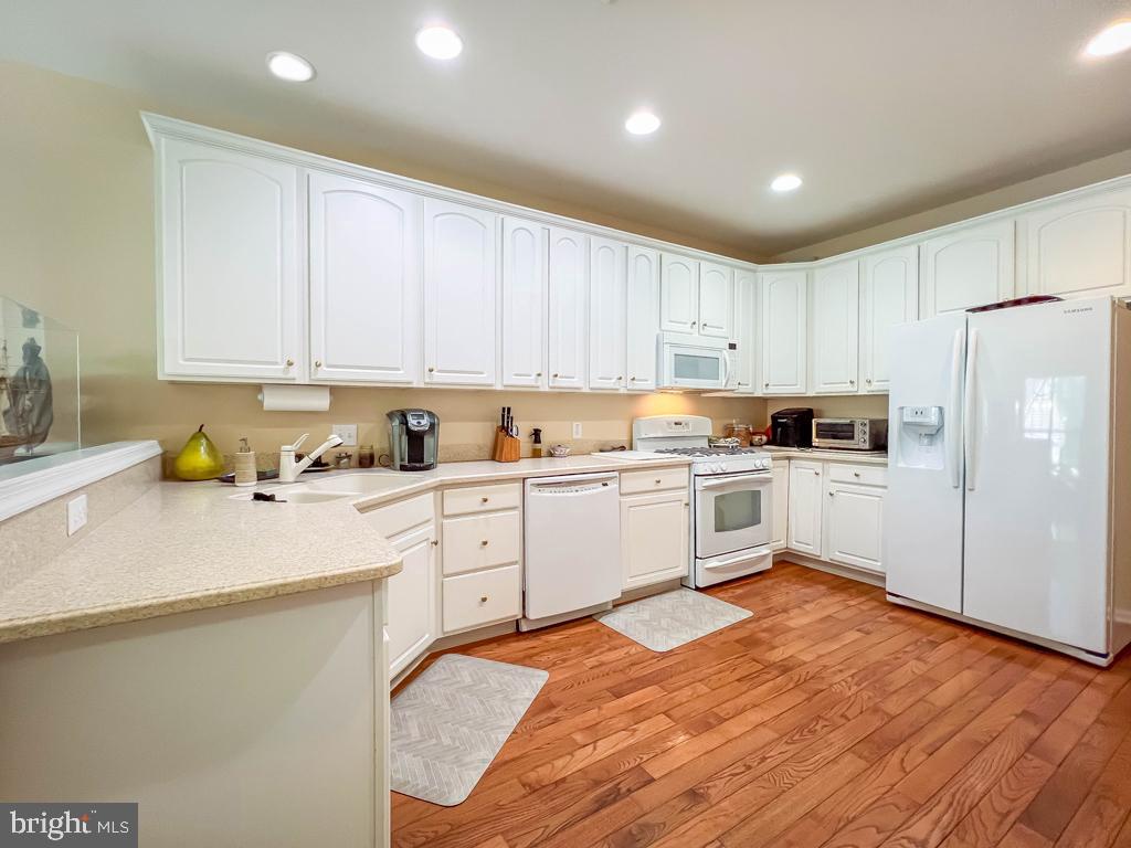 TRADITIONS AT WASH - Residential