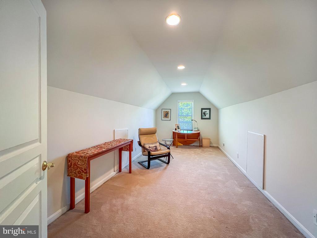 TRADITIONS AT WASH - Residential