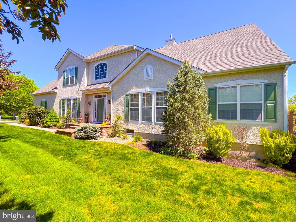 55 VAN ARTSDALEN DRIVE