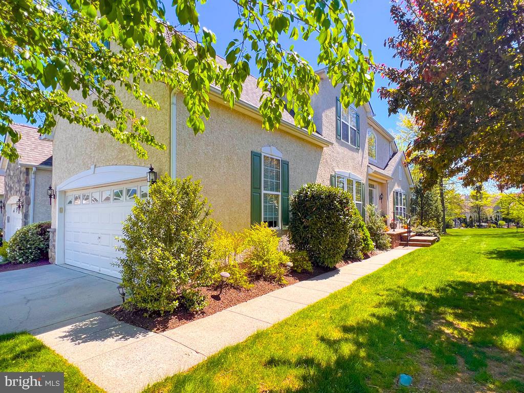 55 VAN ARTSDALEN DRIVE