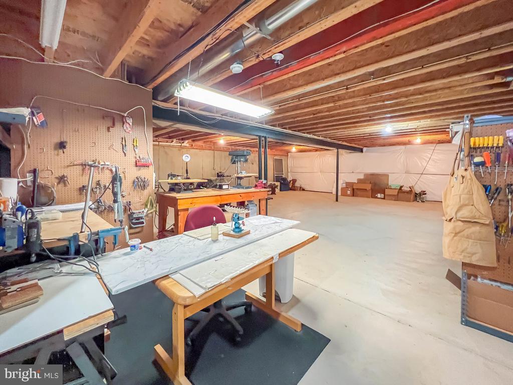 TRADITIONS AT WASH - Residential