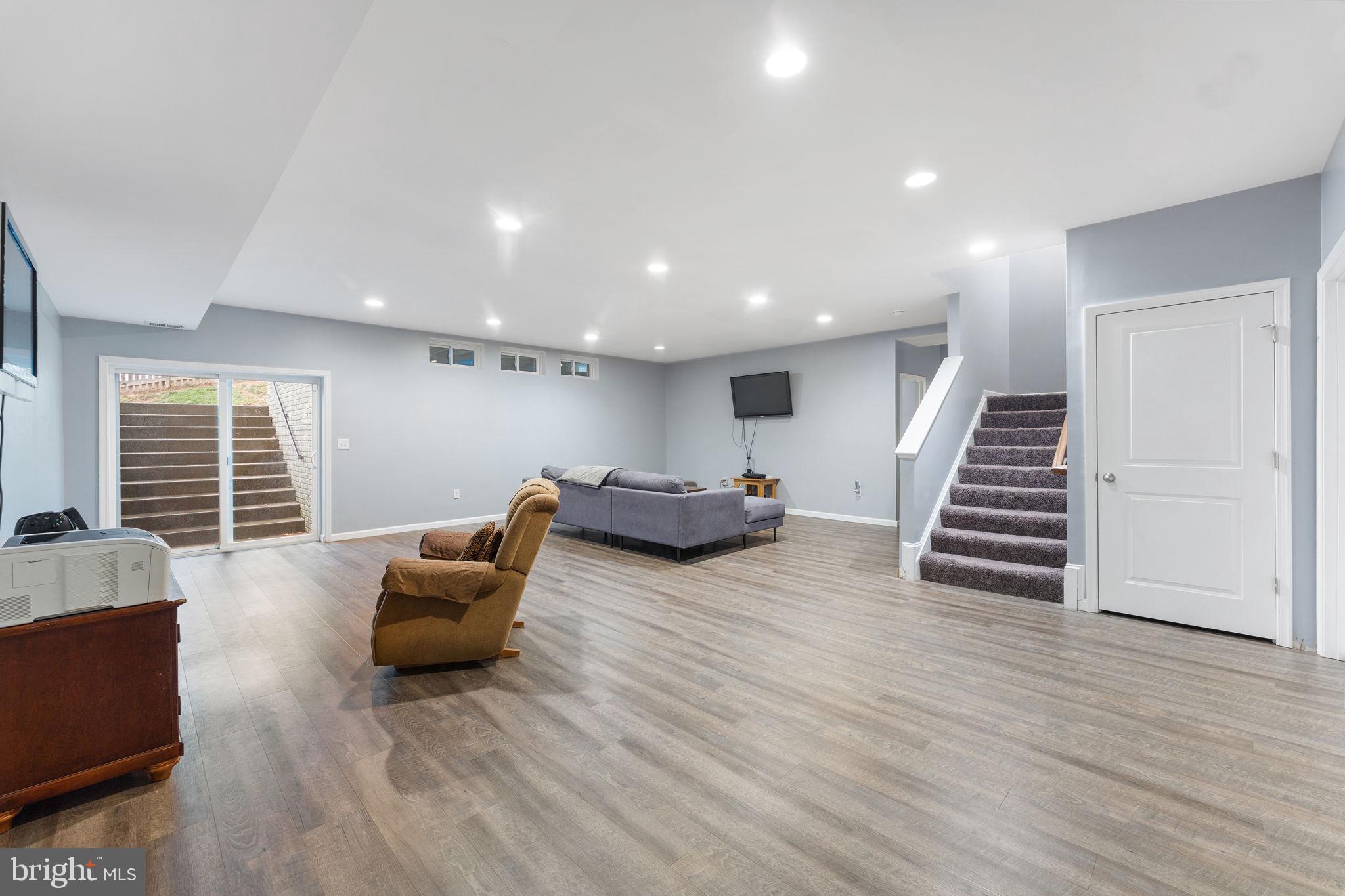 SOUTHGATE - Residential