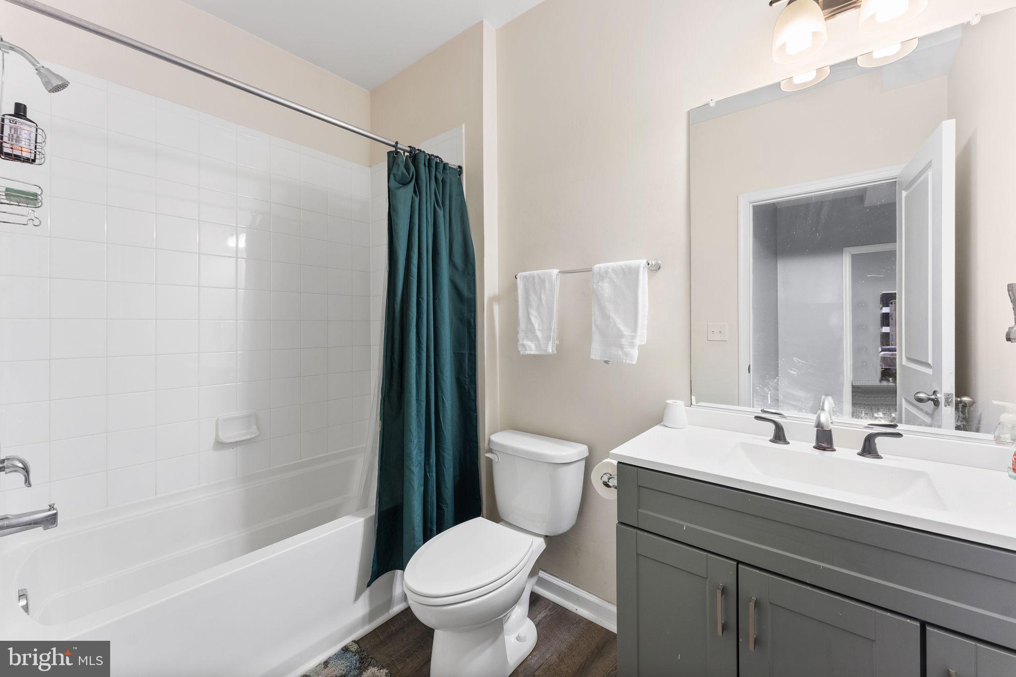 SOUTHGATE - Residential