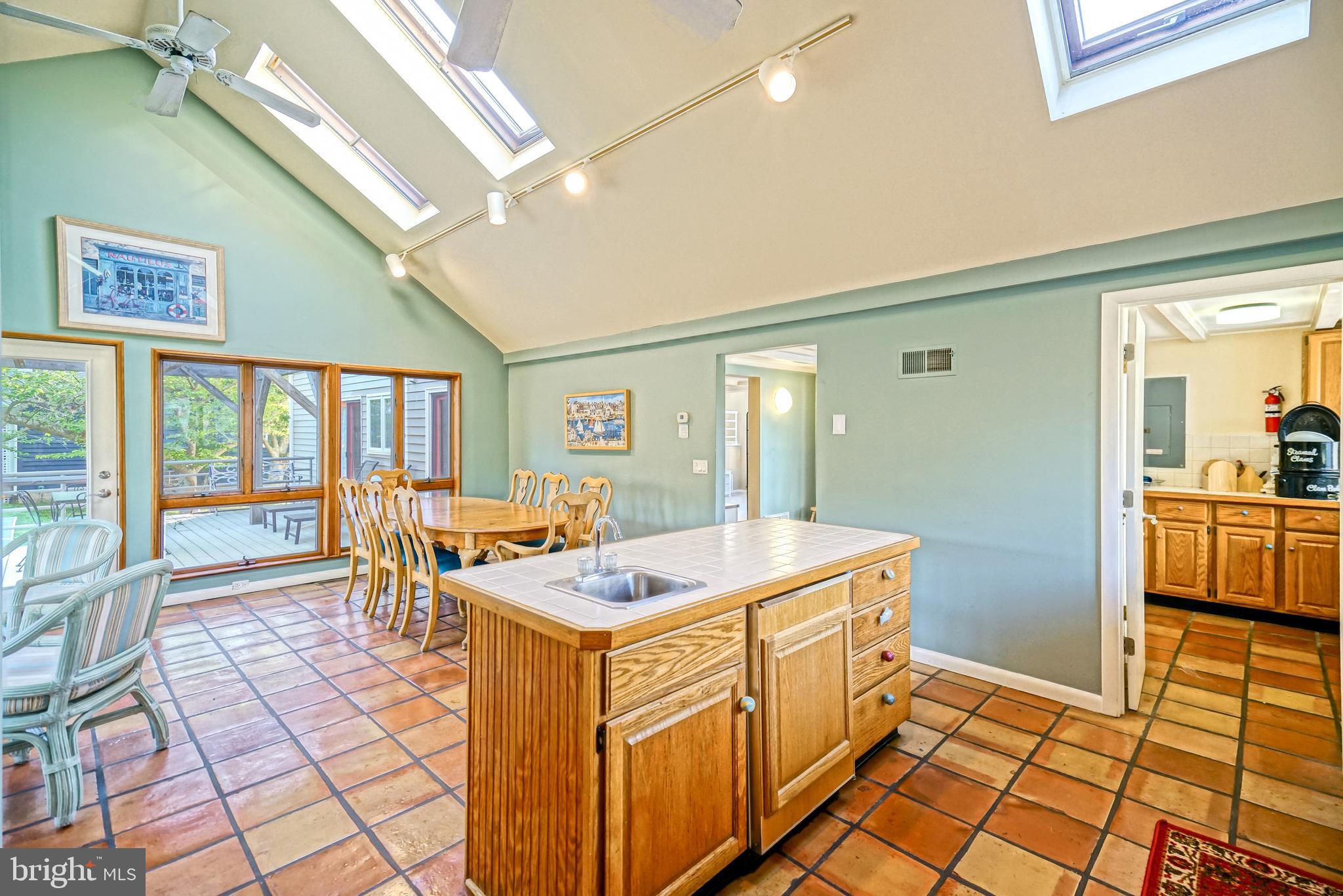 NORTH SHORES - Residential