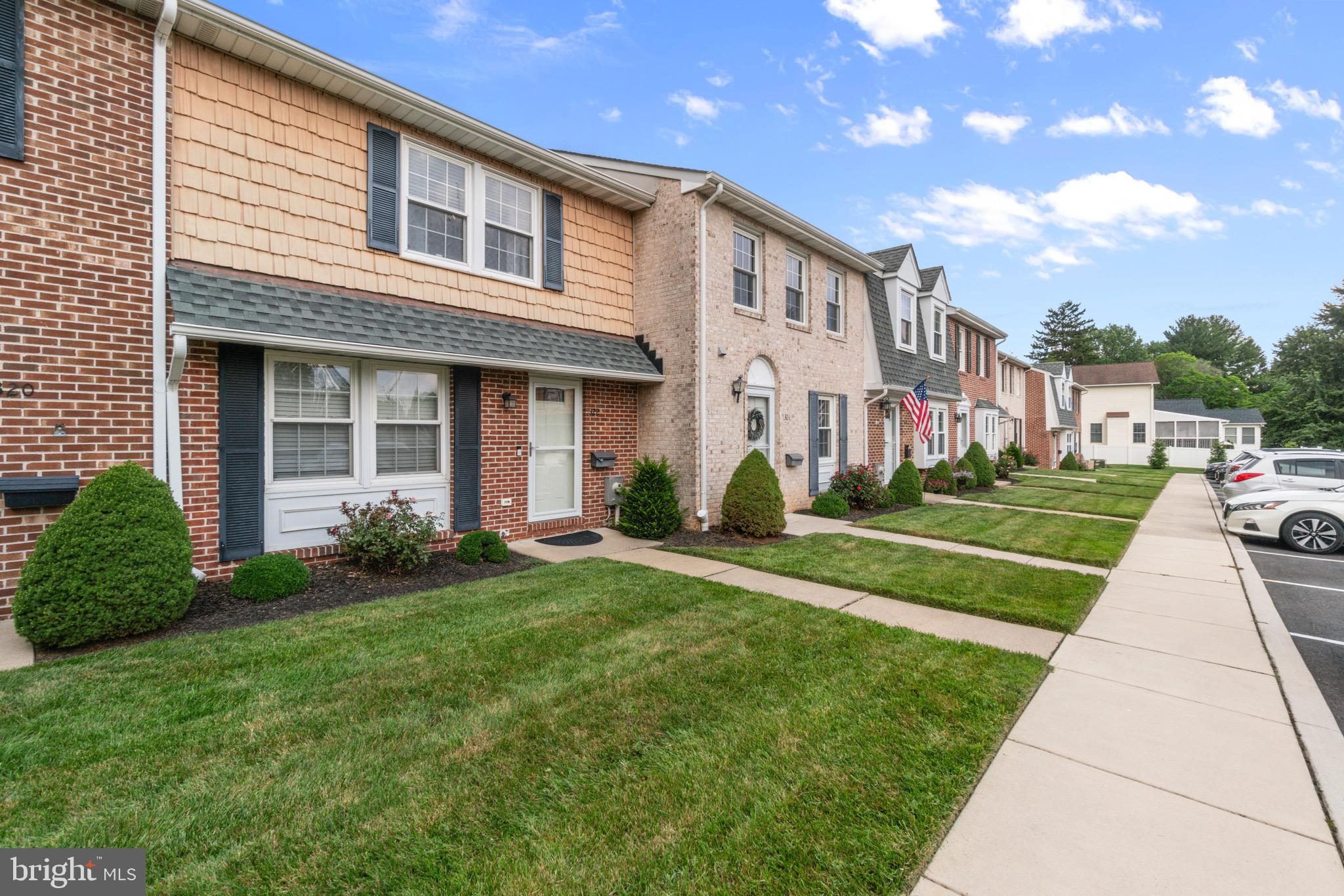 322 HARLAN SQUARE A-2
