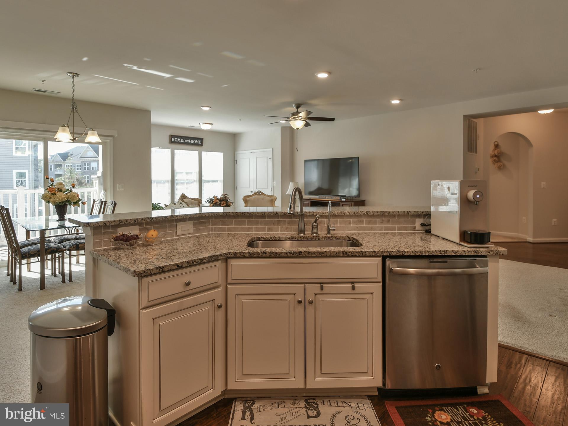 WAVERLY MEWS - Residential