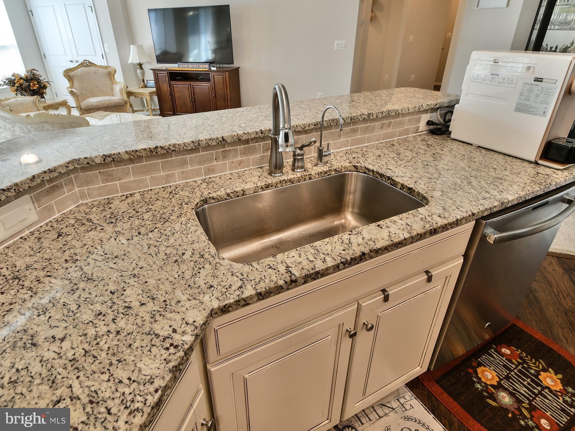 WAVERLY MEWS - Residential