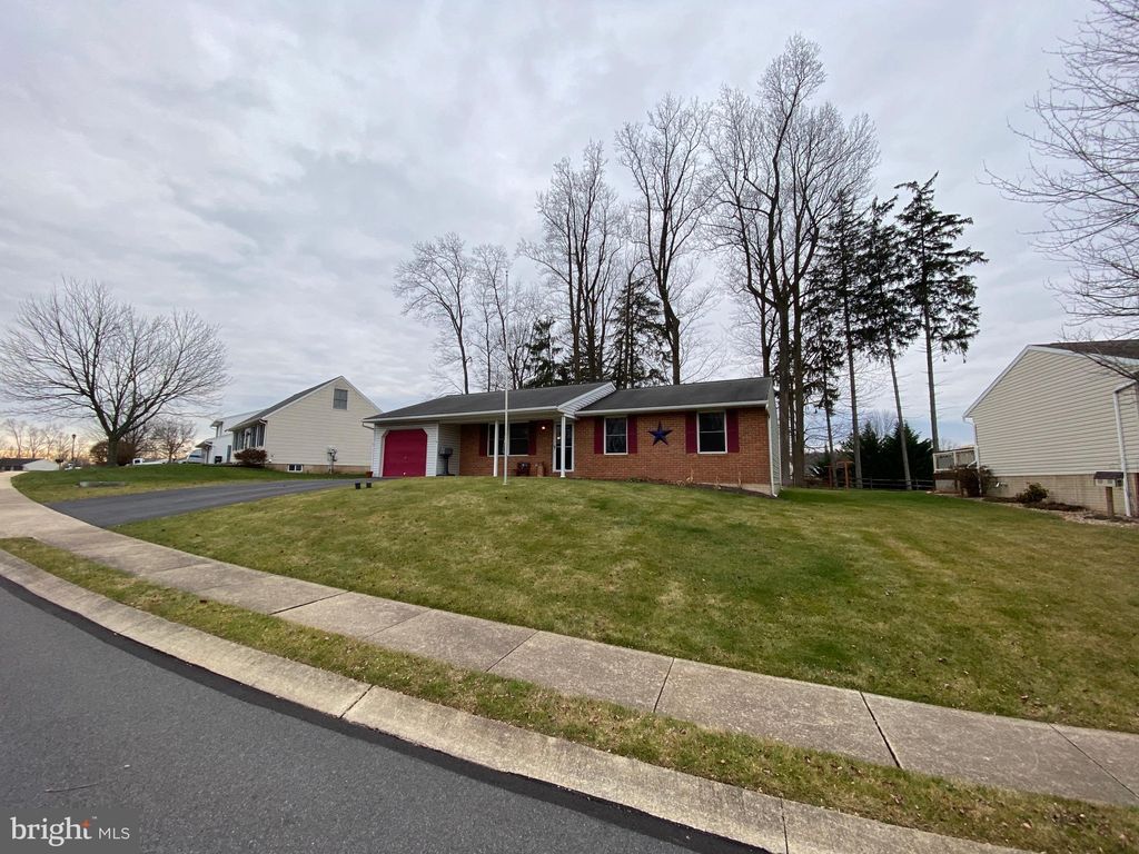 Photo of 14 Thistle Drive, Denver, PA 17517 (MLS # PALA2045432)