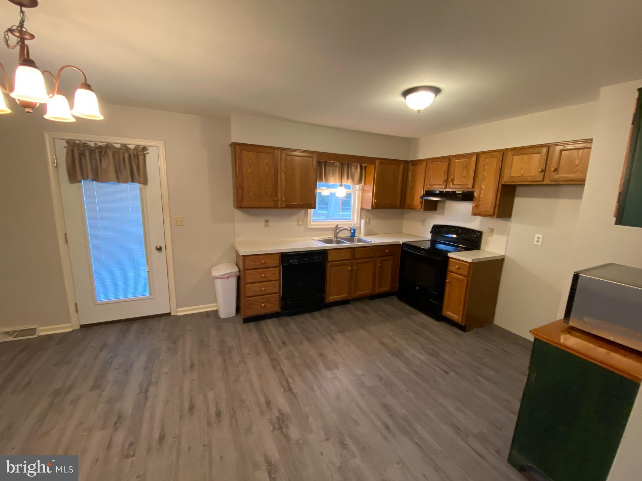 OLD HOMESTEAD - Residential