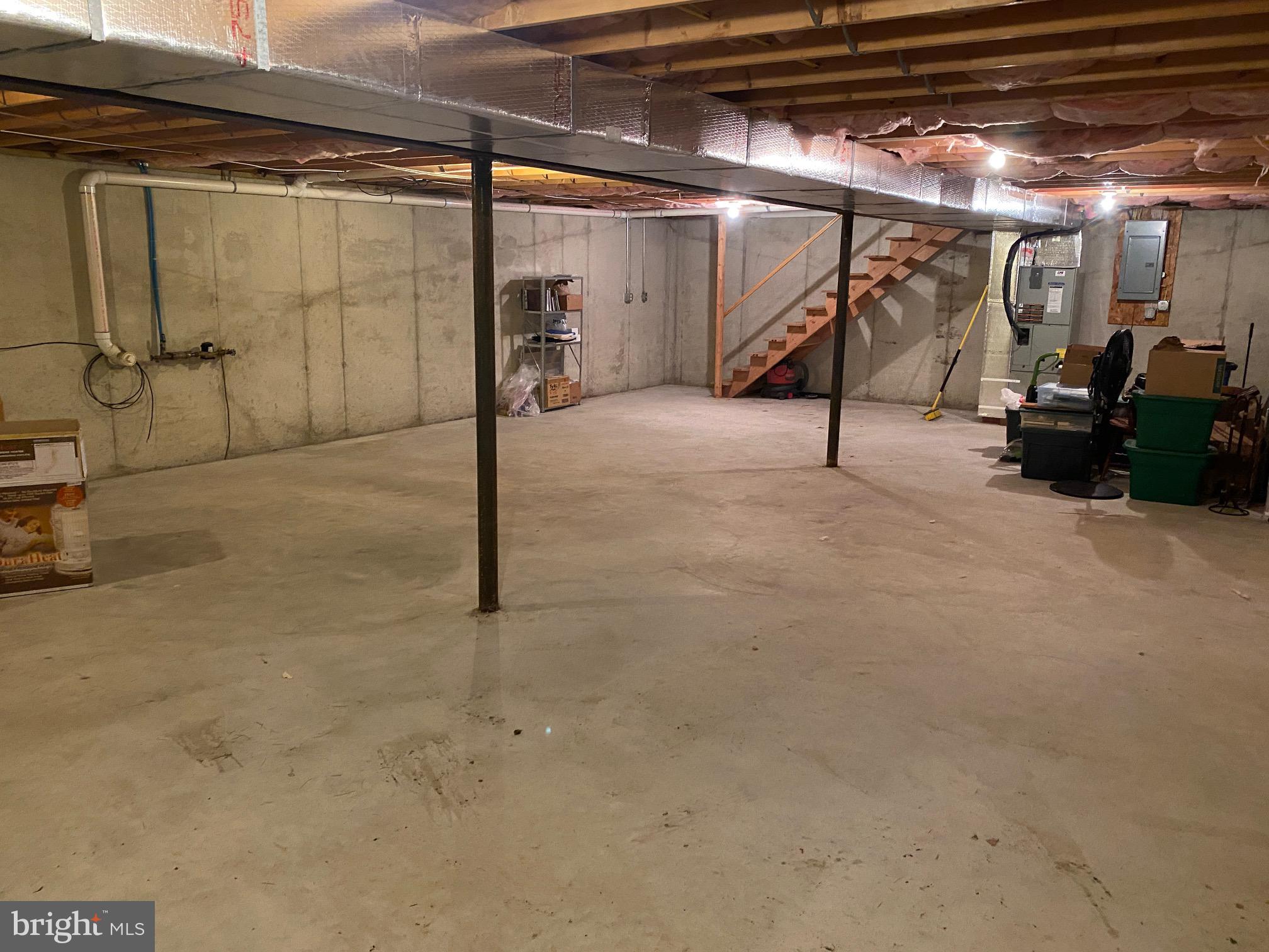 OLD HOMESTEAD - Residential