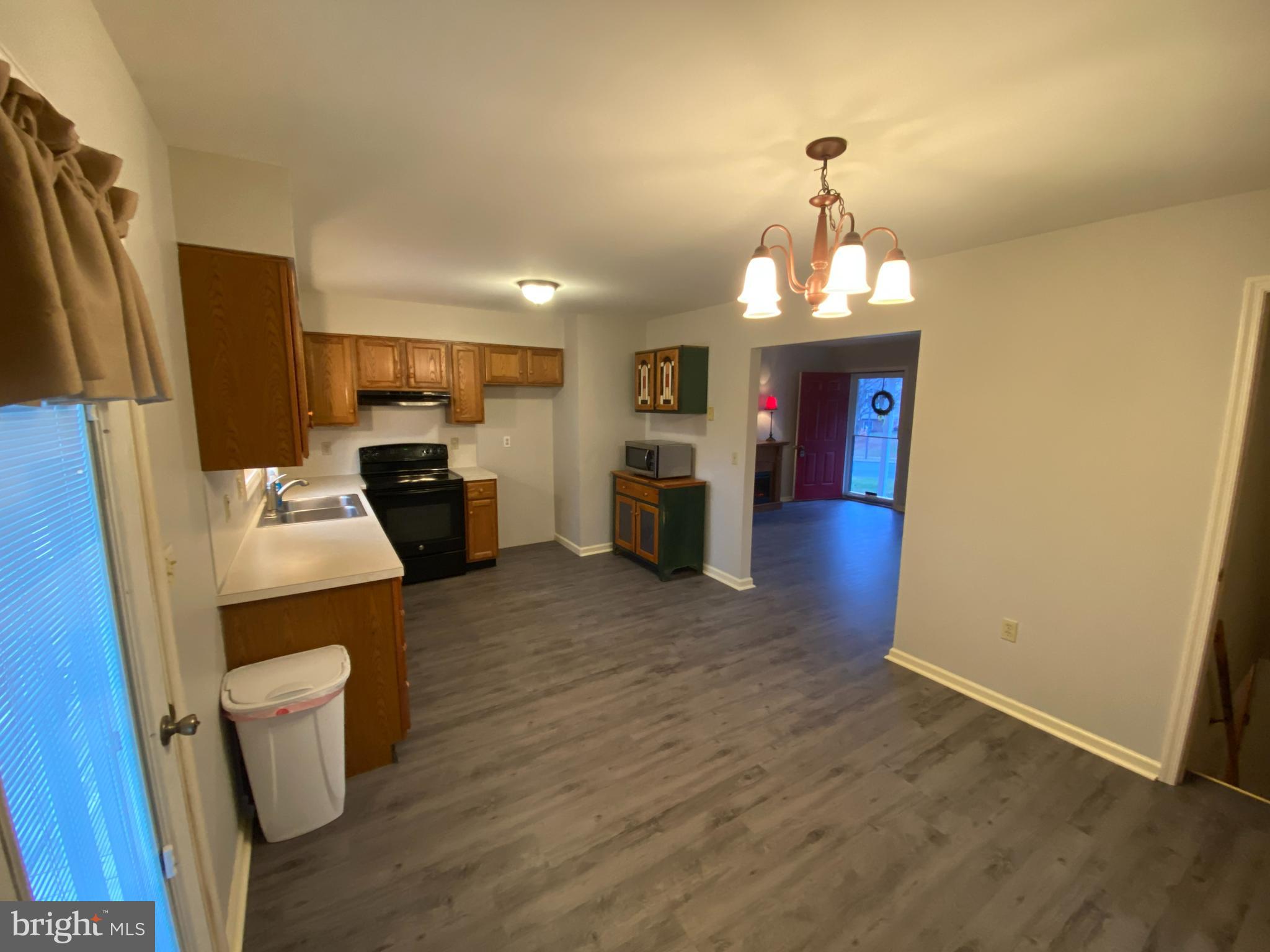 OLD HOMESTEAD - Residential