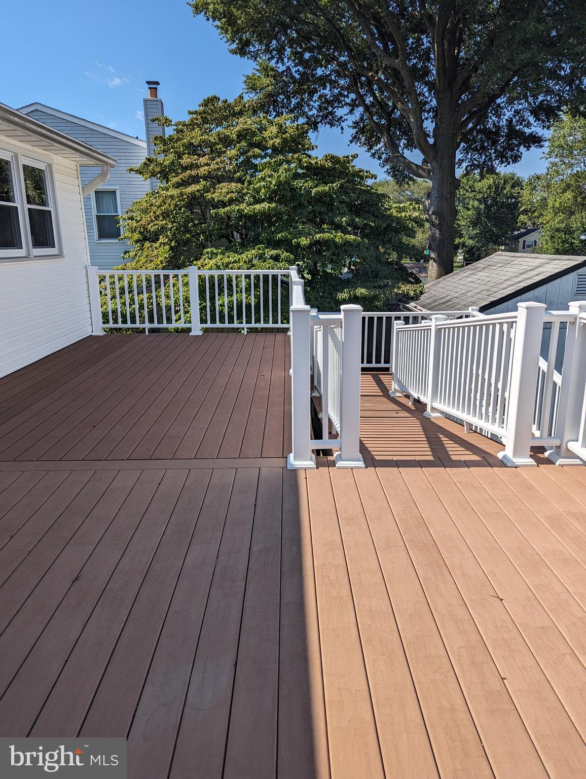 SHORELAND - Residential