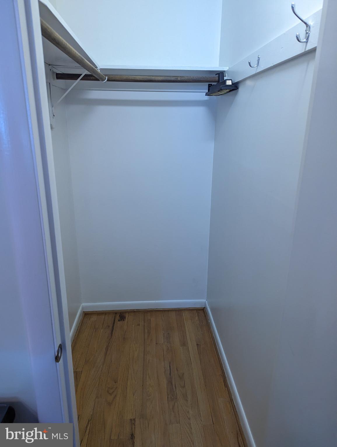 SHORELAND - Residential