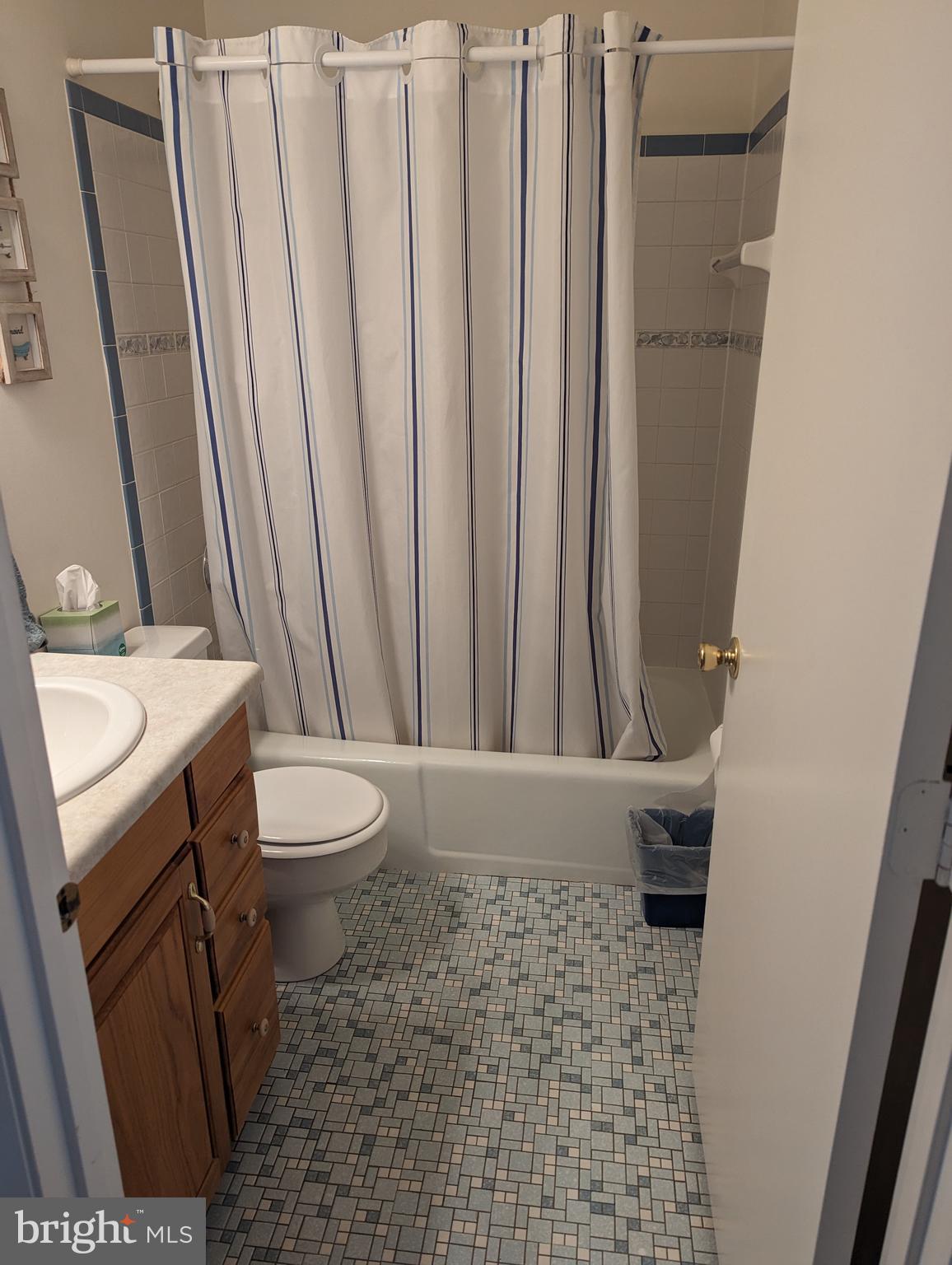 SHORELAND - Residential