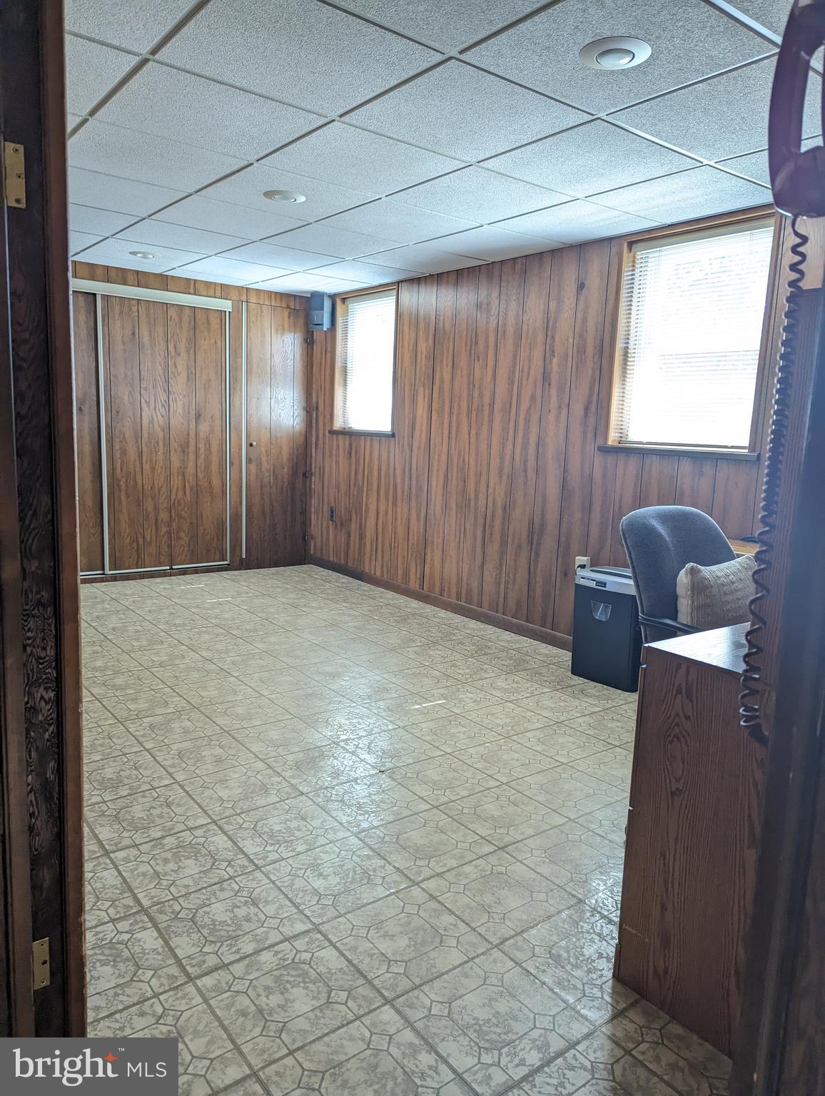 SHORELAND - Residential