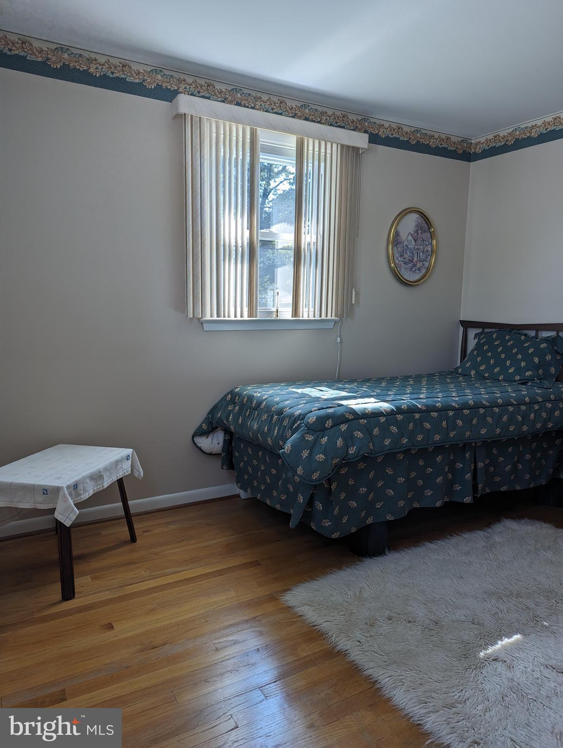 SHORELAND - Residential