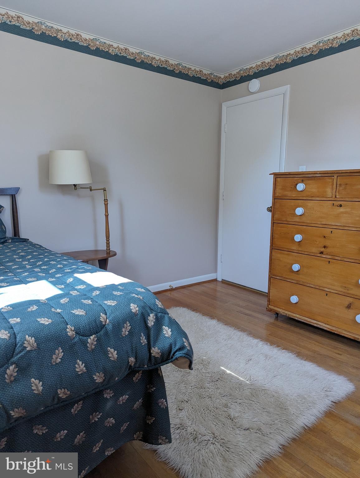 SHORELAND - Residential