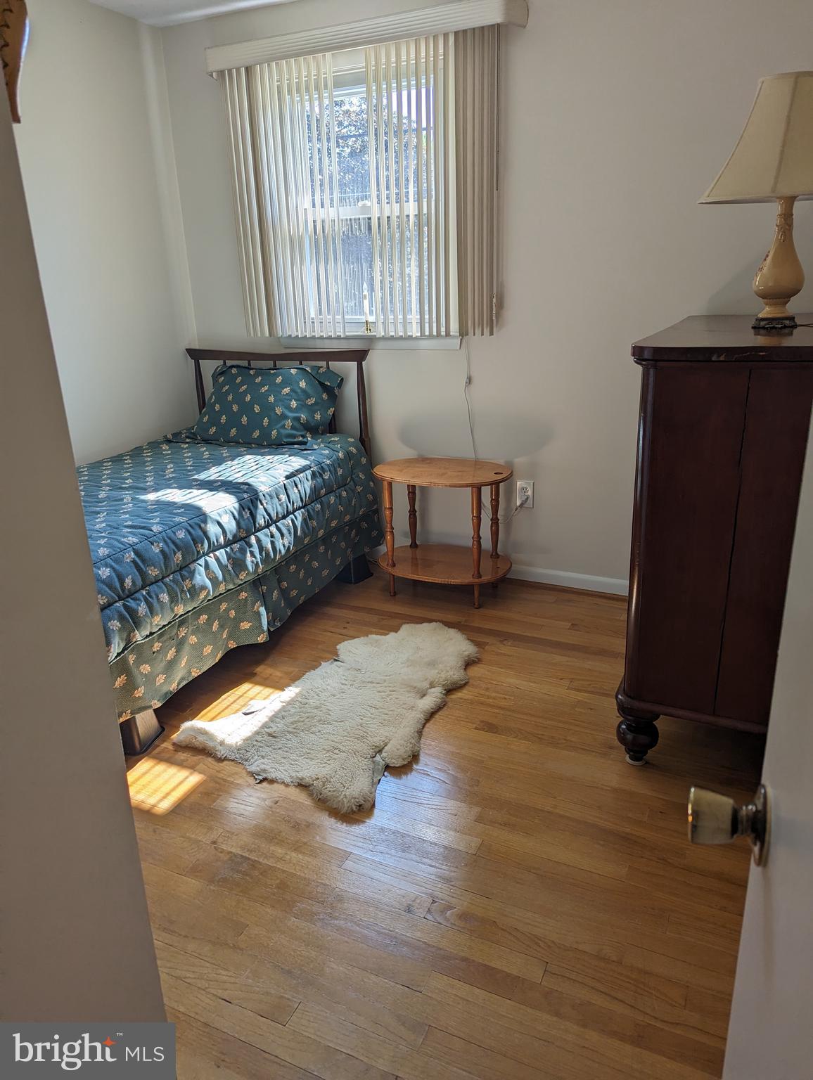 SHORELAND - Residential