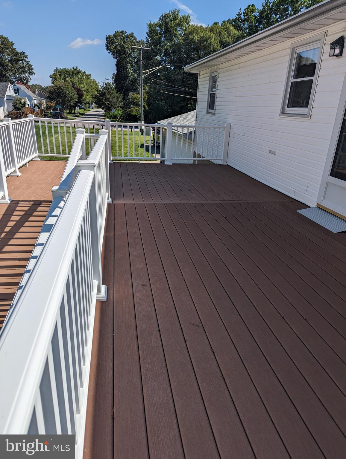 SHORELAND - Residential