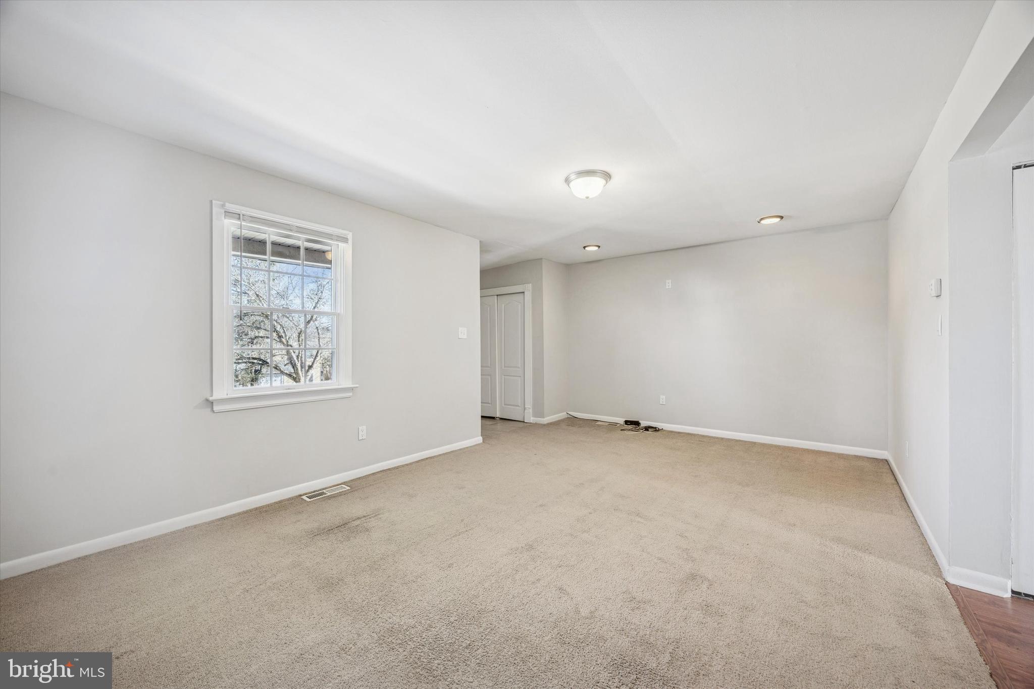 MAPLE HILL - Residential