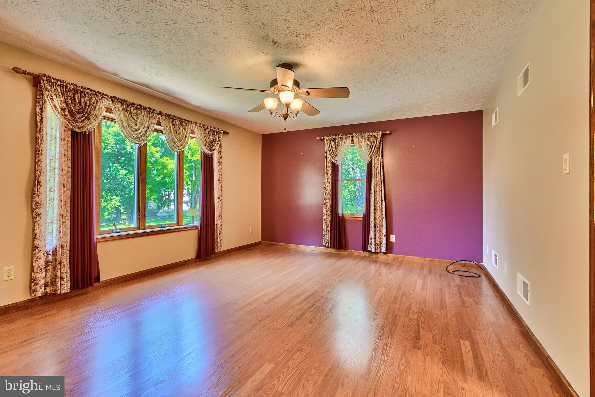 OCTORARO LAKES - Residential