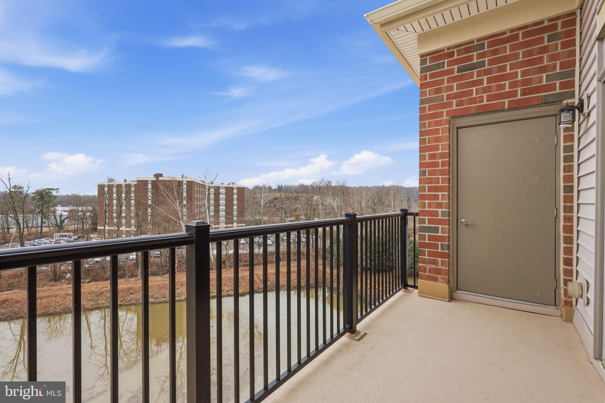 HUNTINGDON PLACE - Residential