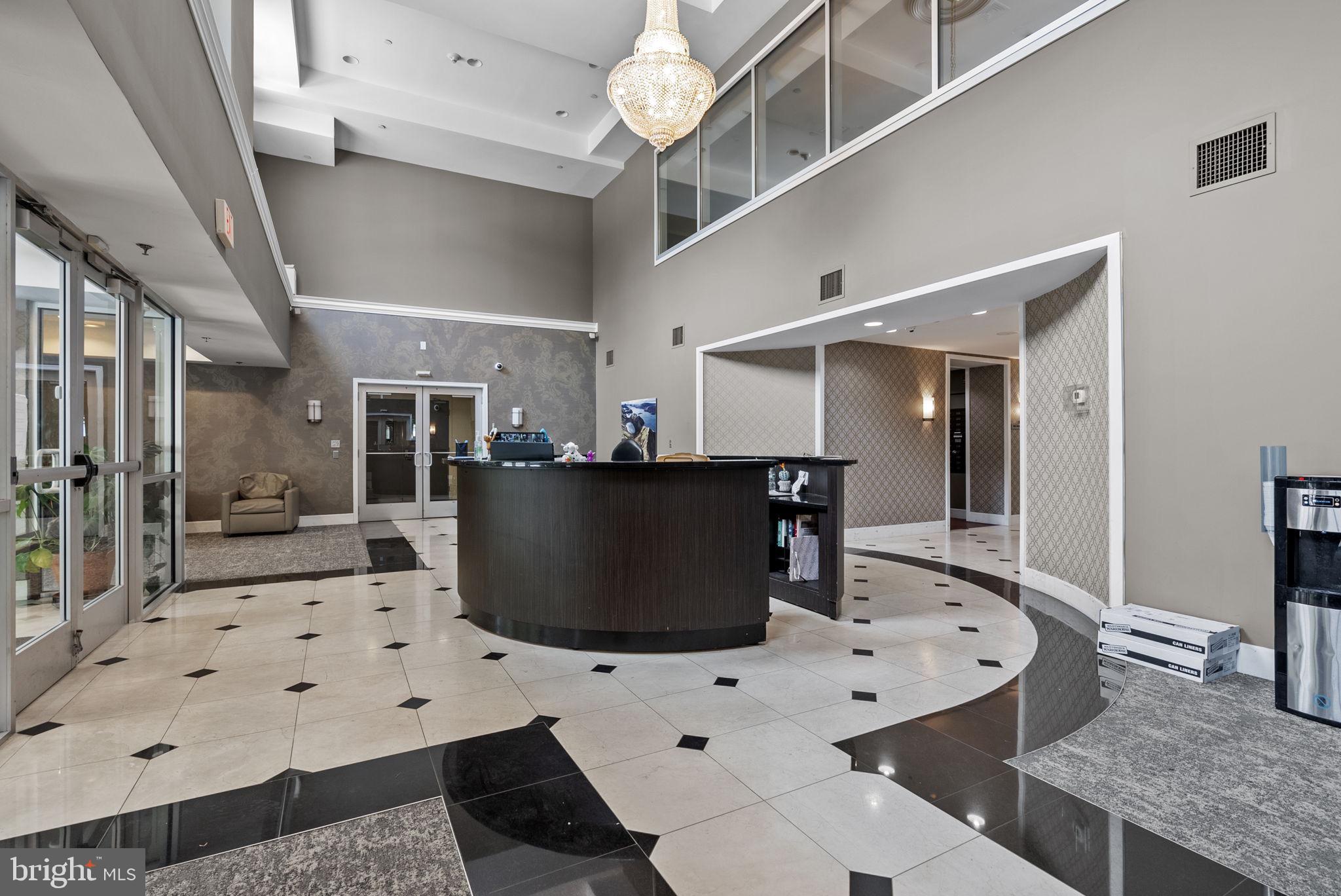 HUNTINGDON PLACE - Residential