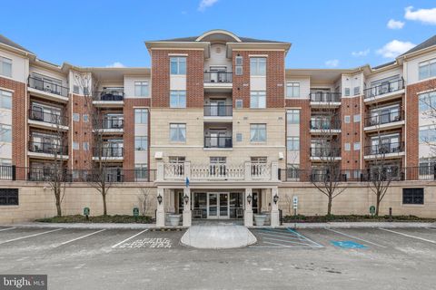 Photo of 556 Carson Terrace, HUNTINGDON VALLEY, PA 19006 (MLS # PAMC2169370)