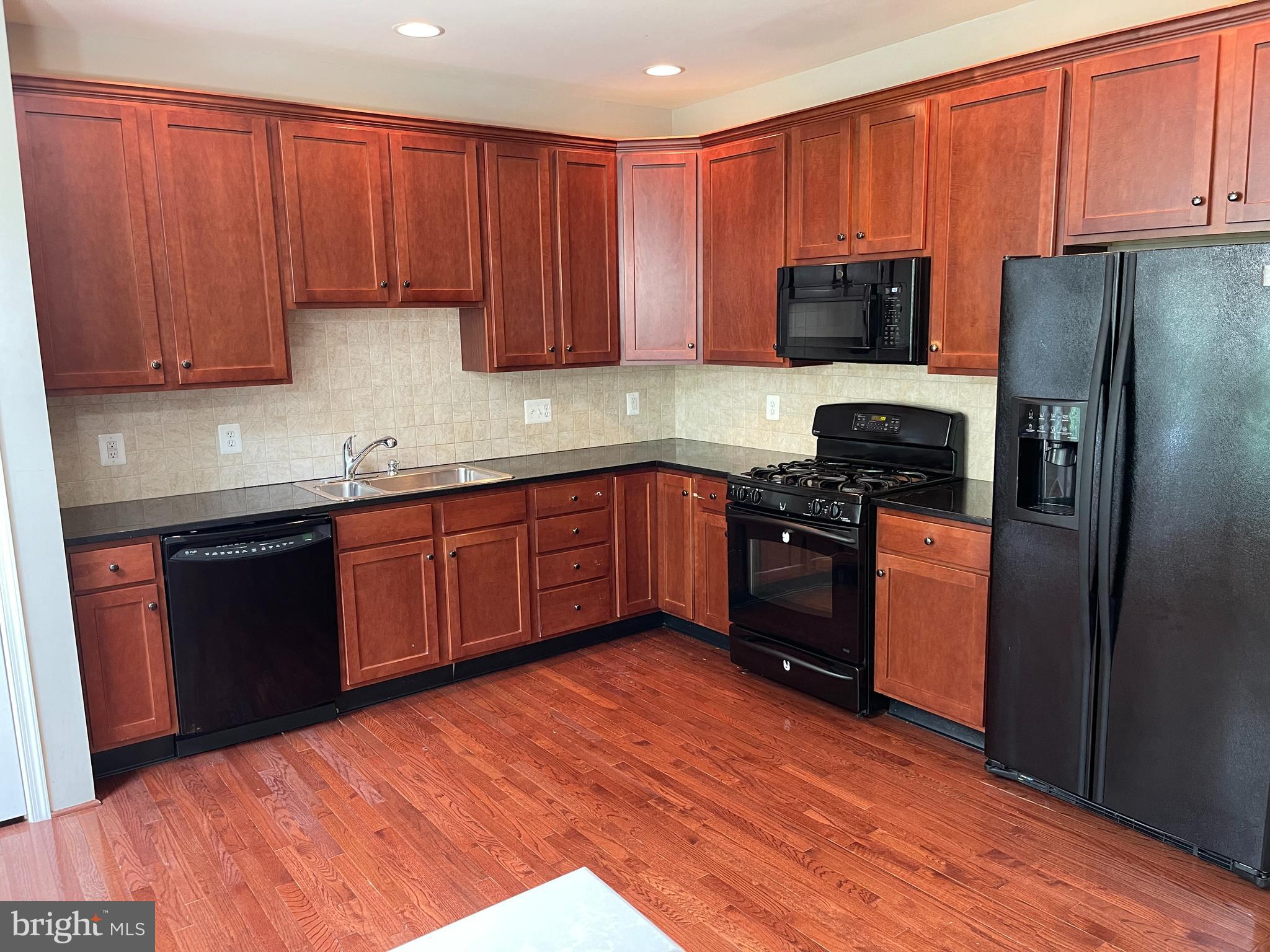 BELMONT LAND BAY - Residential