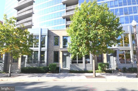 1532 N SCOTT STREET TH-9 ARLINGTON VA 22209