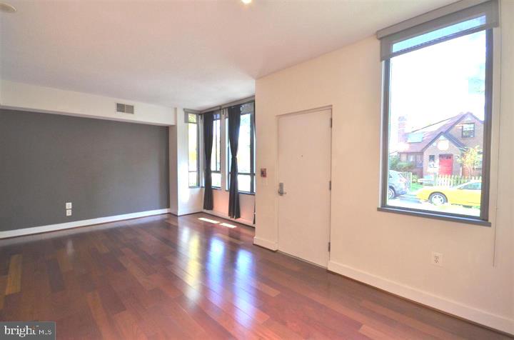 1532 N SCOTT STREET TH-9