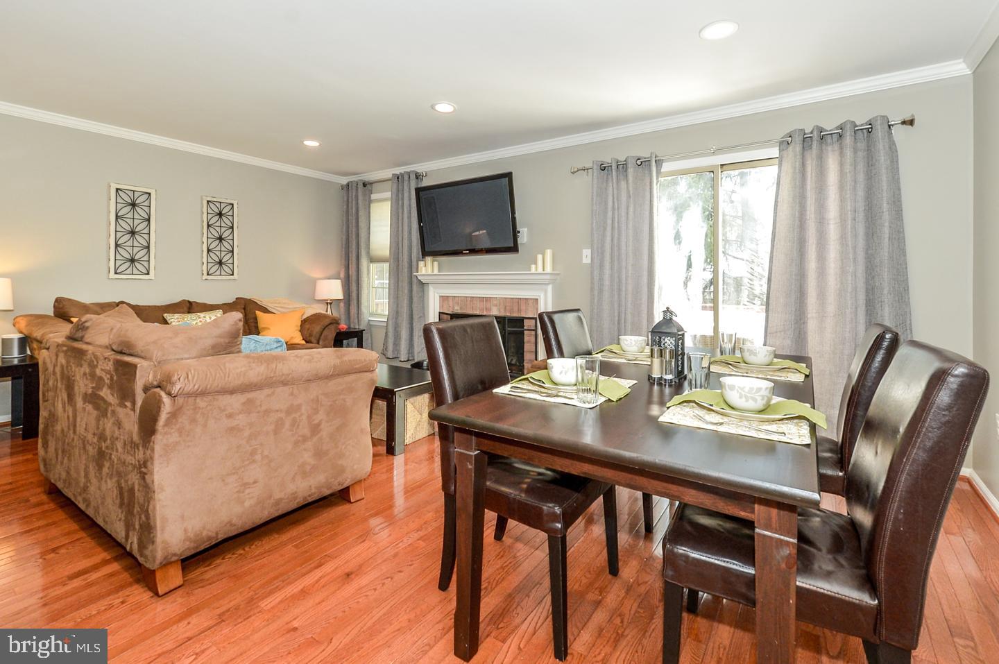 JAMESTOWN VIL - Residential Lease