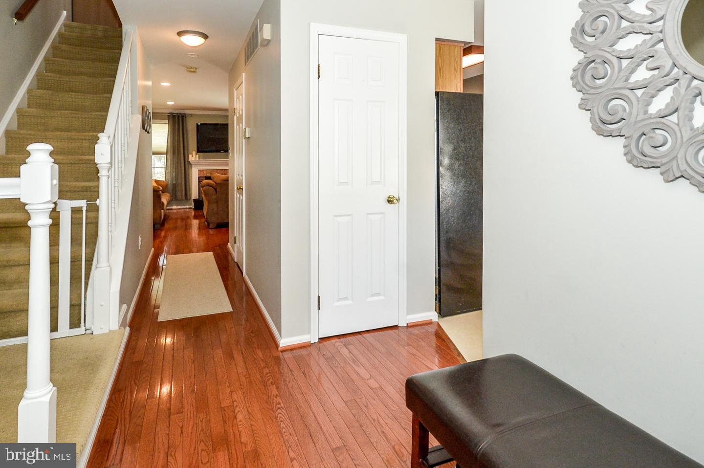 JAMESTOWN VIL - Residential Lease