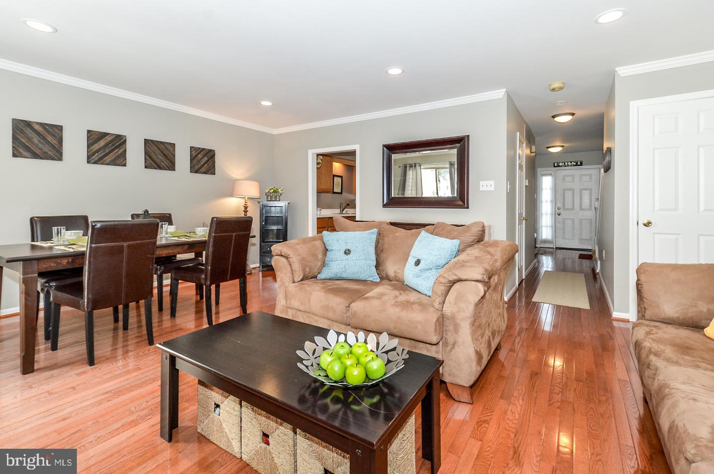 JAMESTOWN VIL - Residential Lease