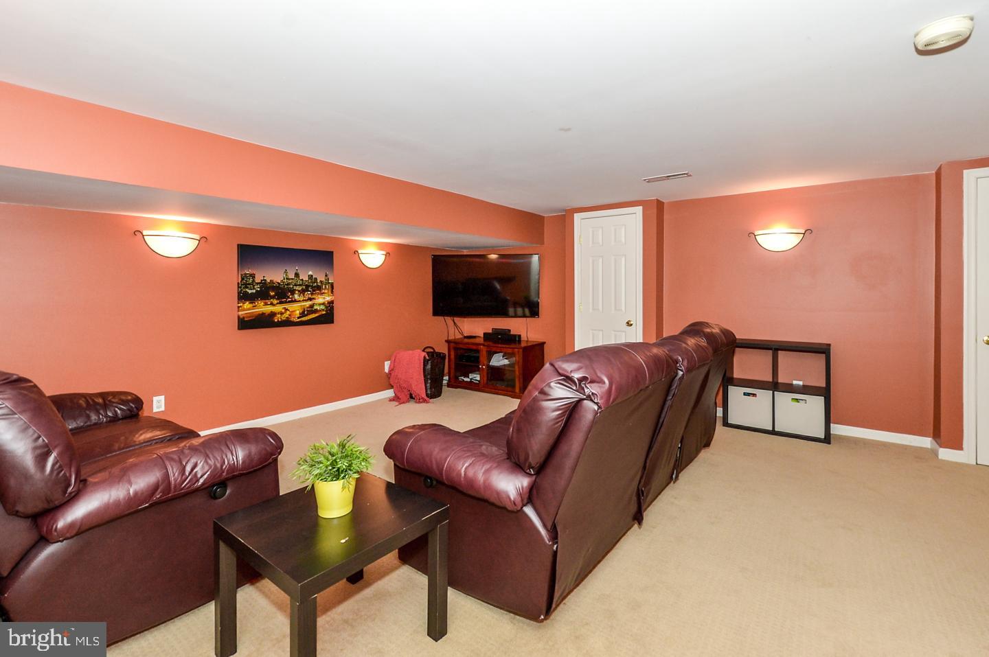 JAMESTOWN VIL - Residential Lease