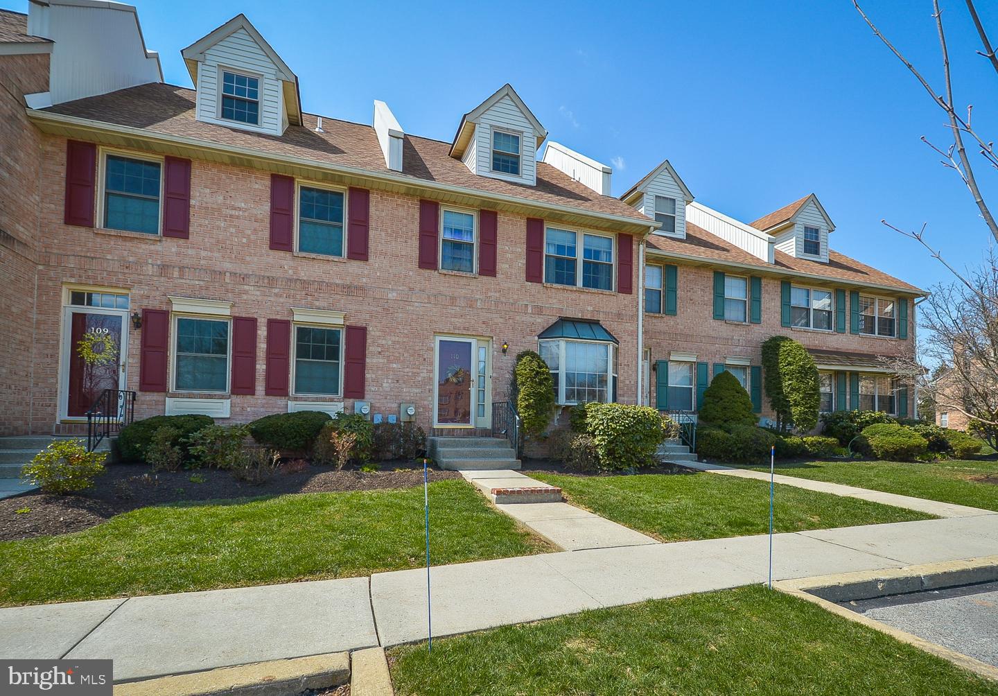 JAMESTOWN VIL - Residential Lease