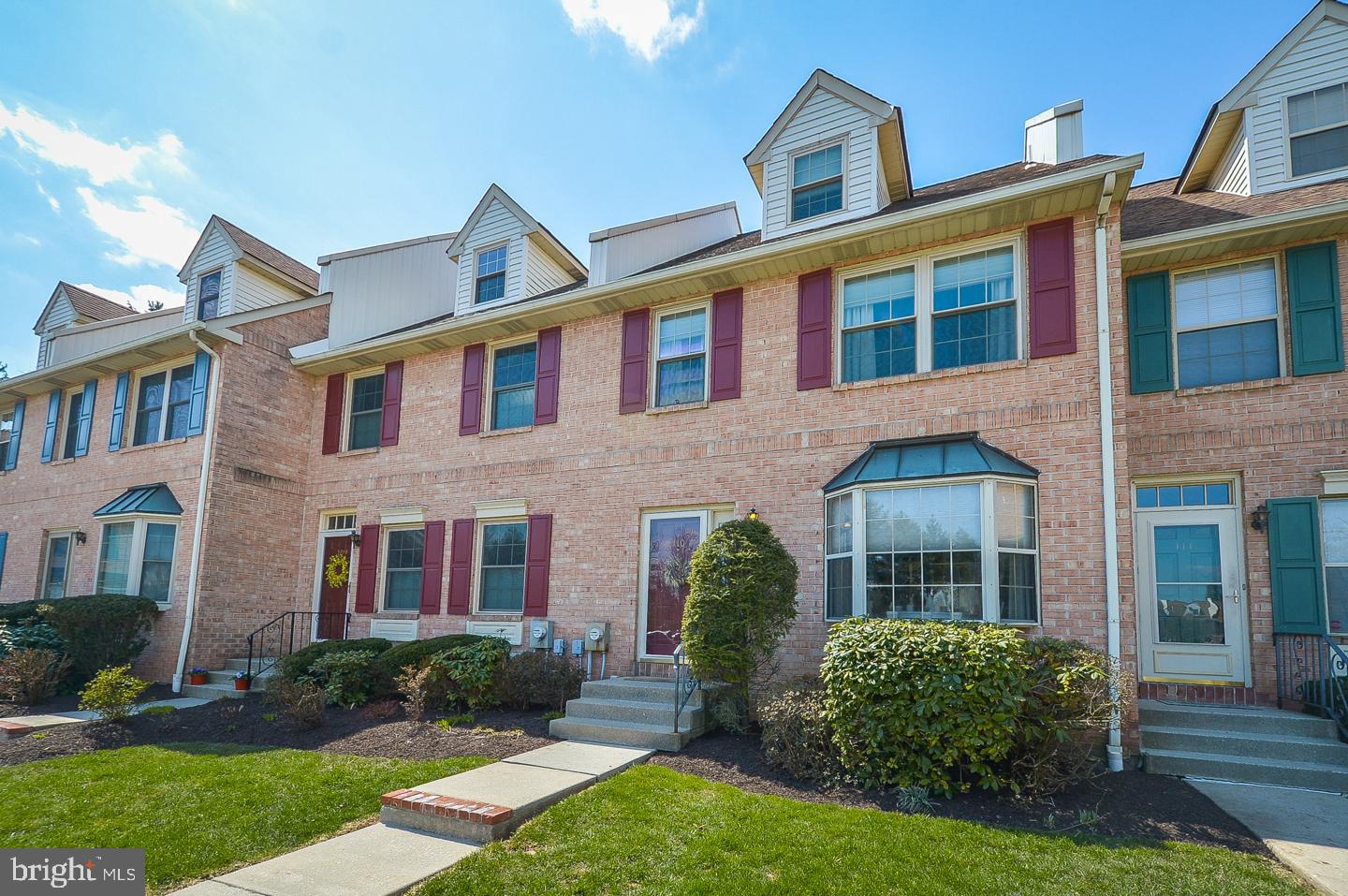 JAMESTOWN VIL - Residential Lease