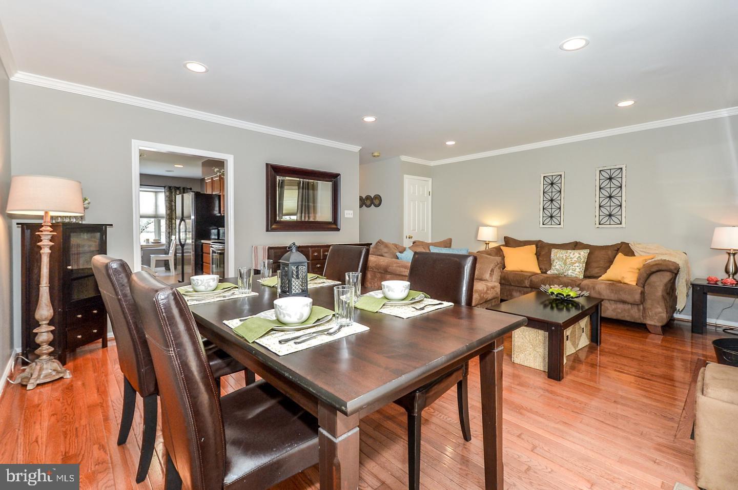 JAMESTOWN VIL - Residential Lease