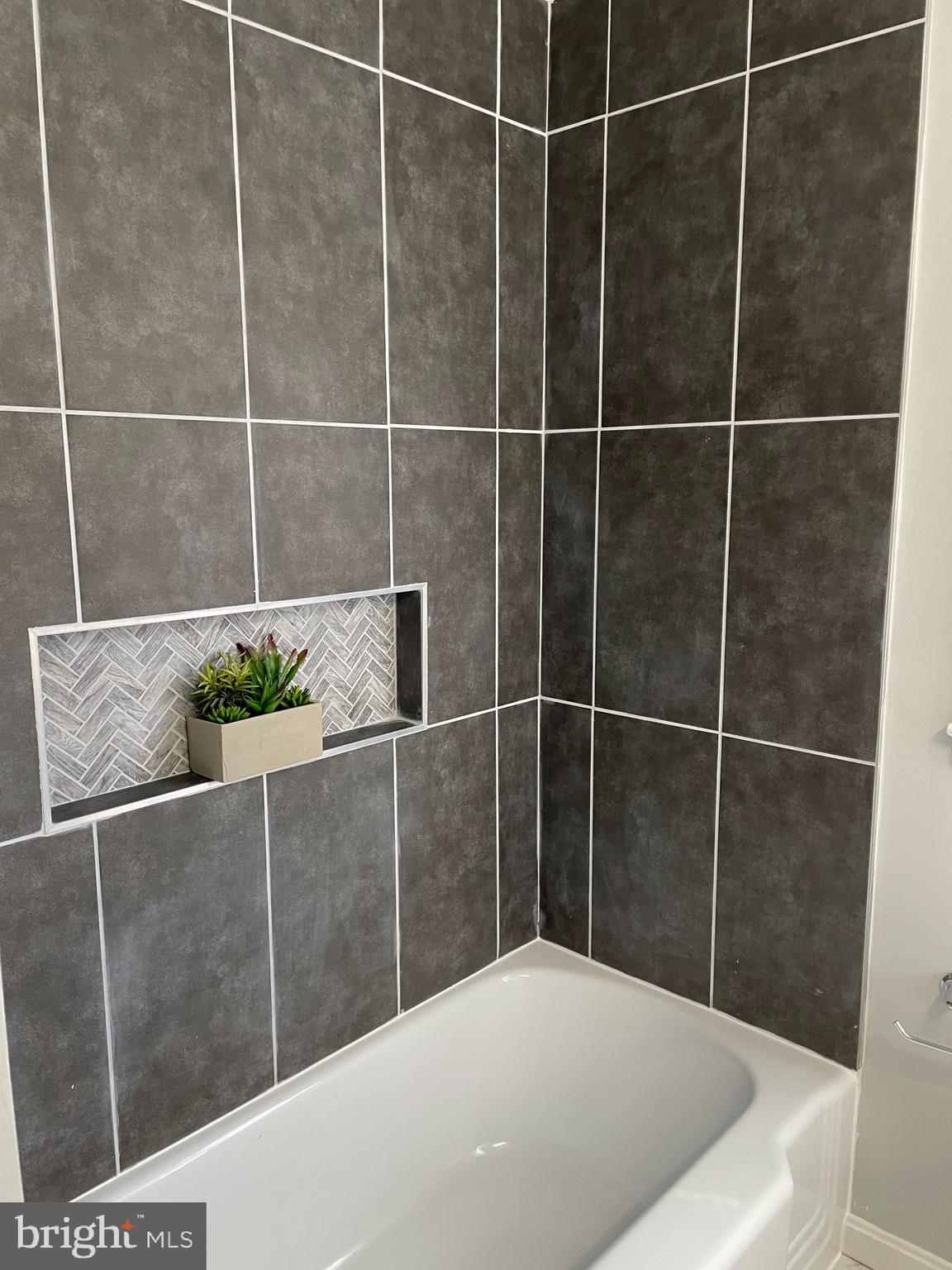 LYNNE ACRES - Residential