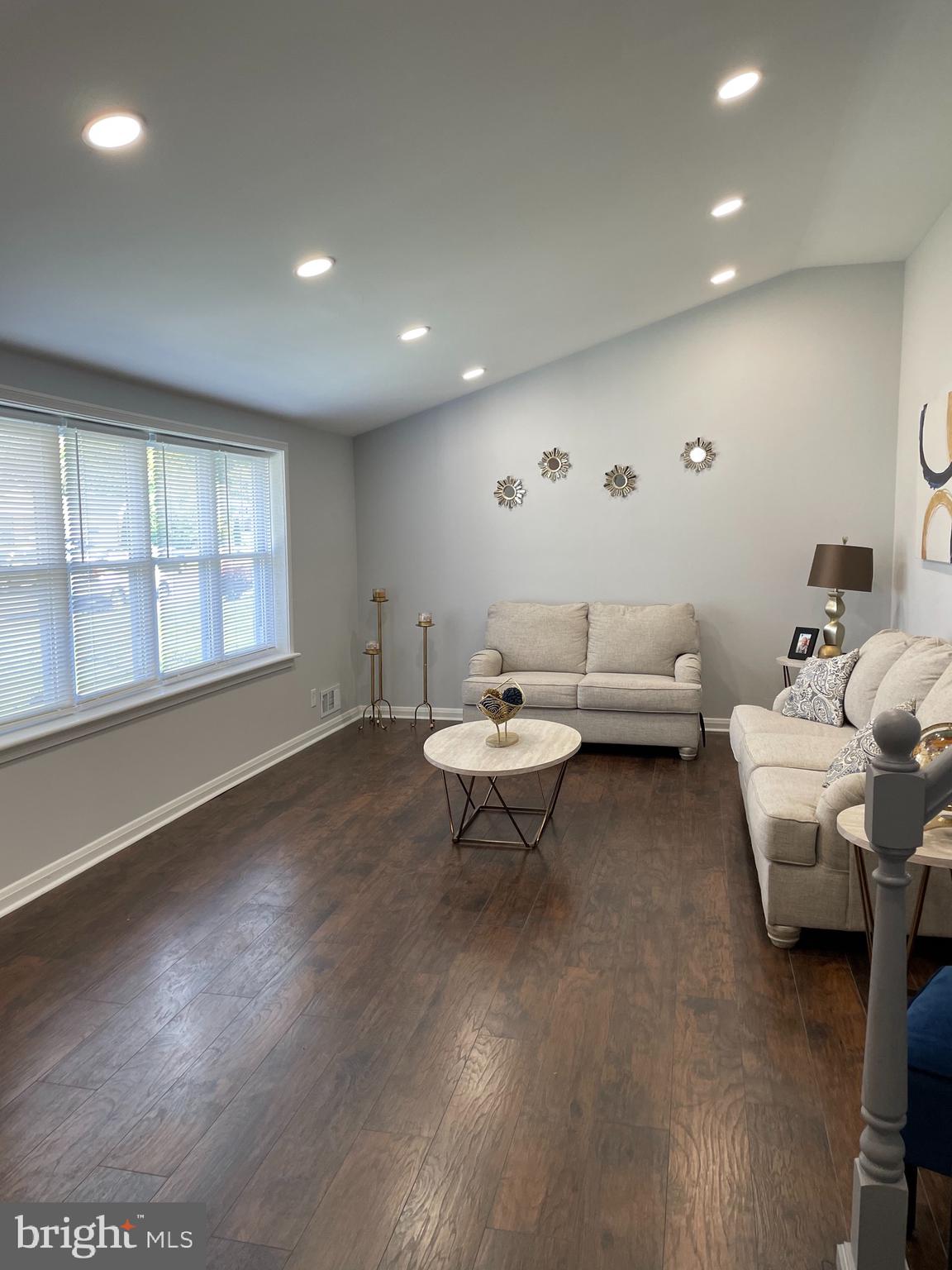 LYNNE ACRES - Residential