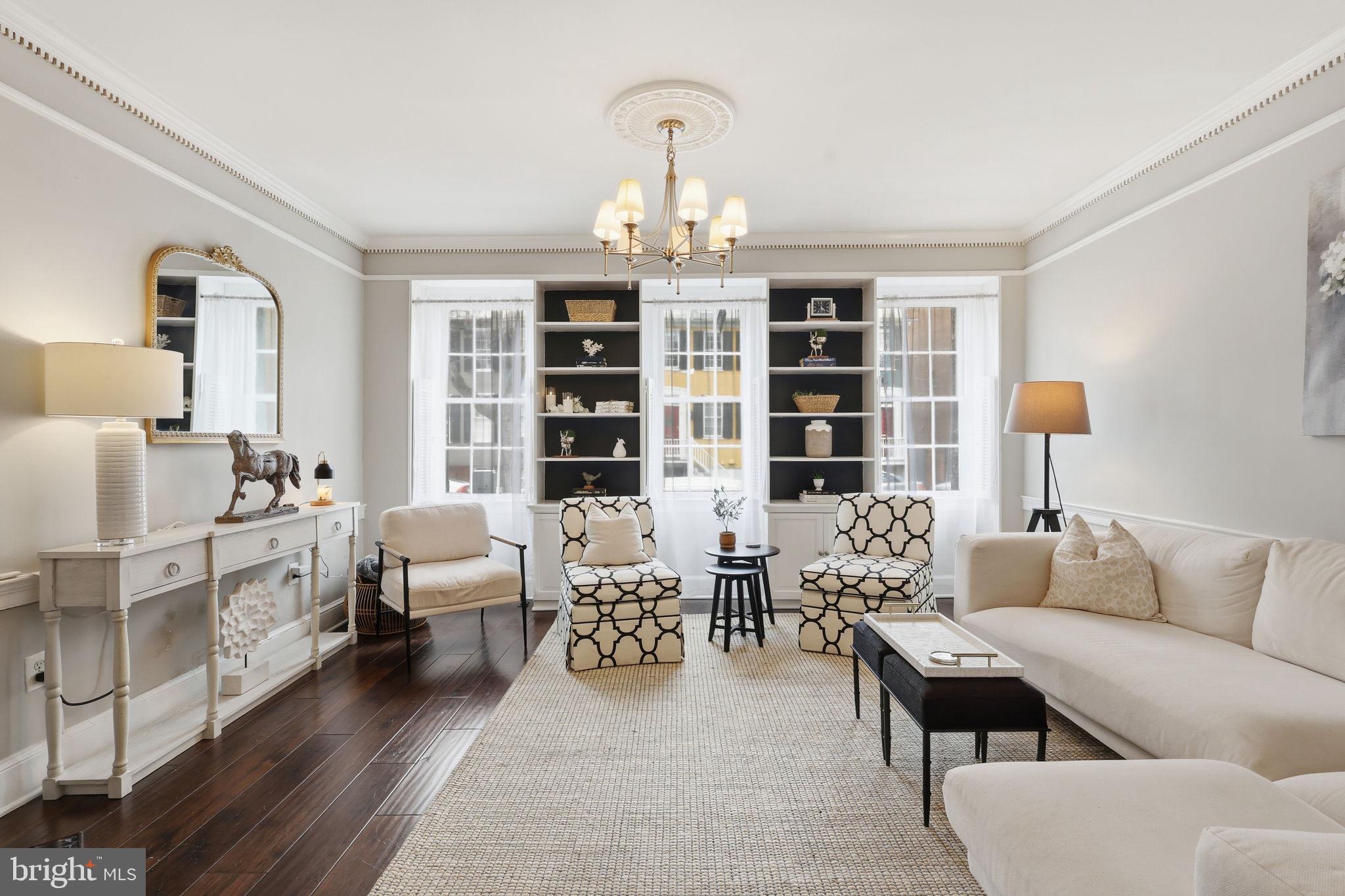 OLD TOWN ALEXANDRIA - Residential