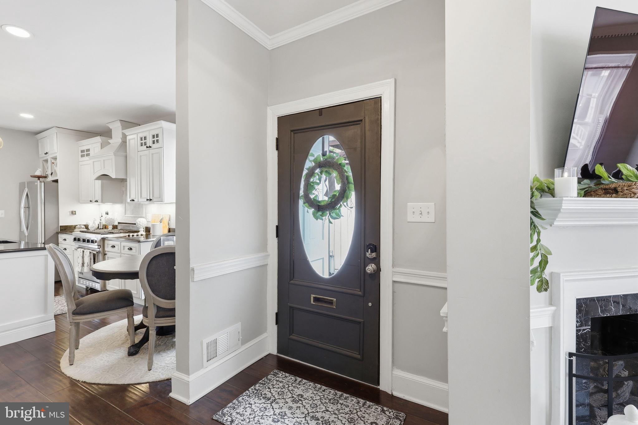 OLD TOWN ALEXANDRIA - Residential