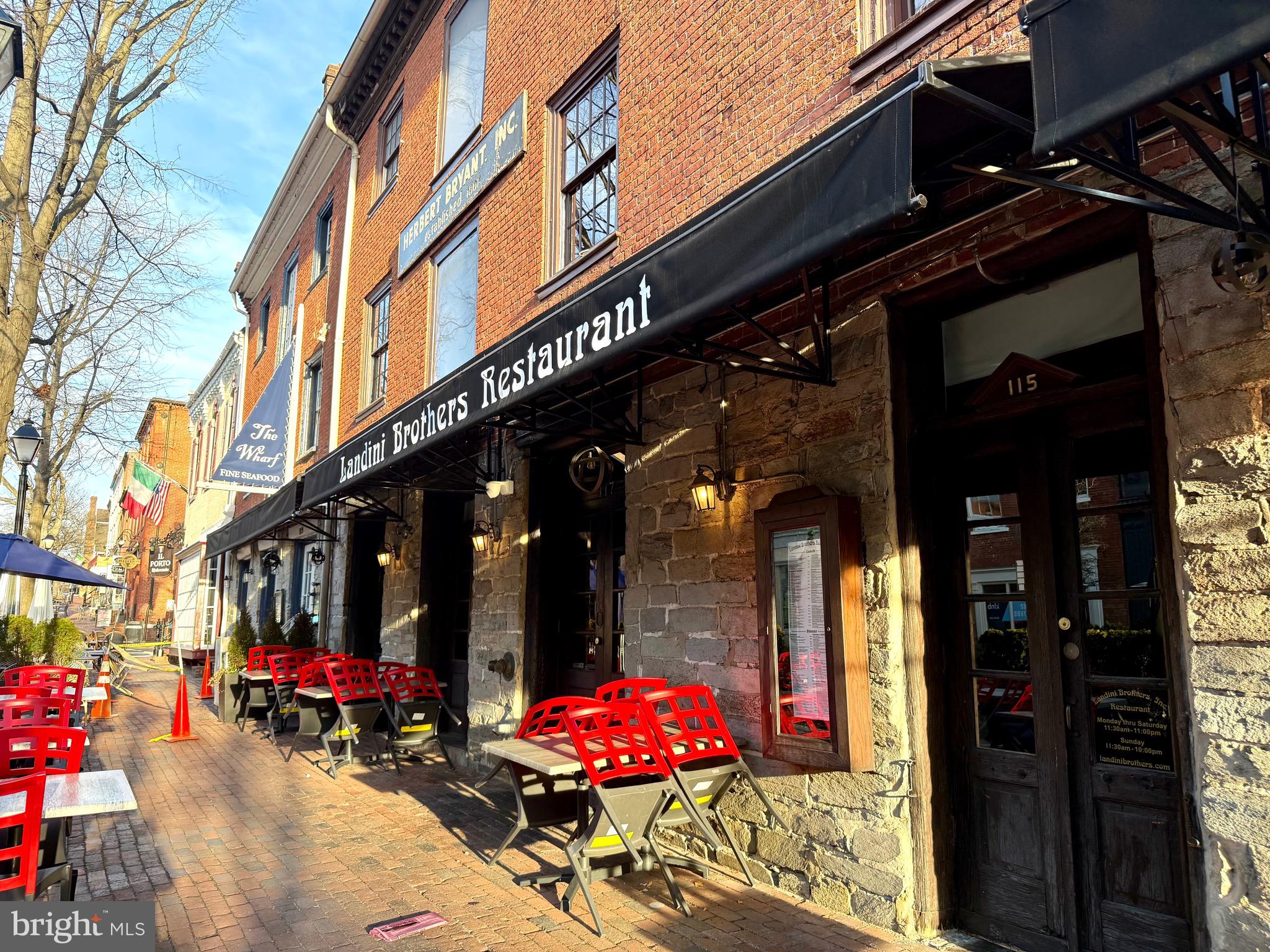 OLD TOWN ALEXANDRIA - Residential