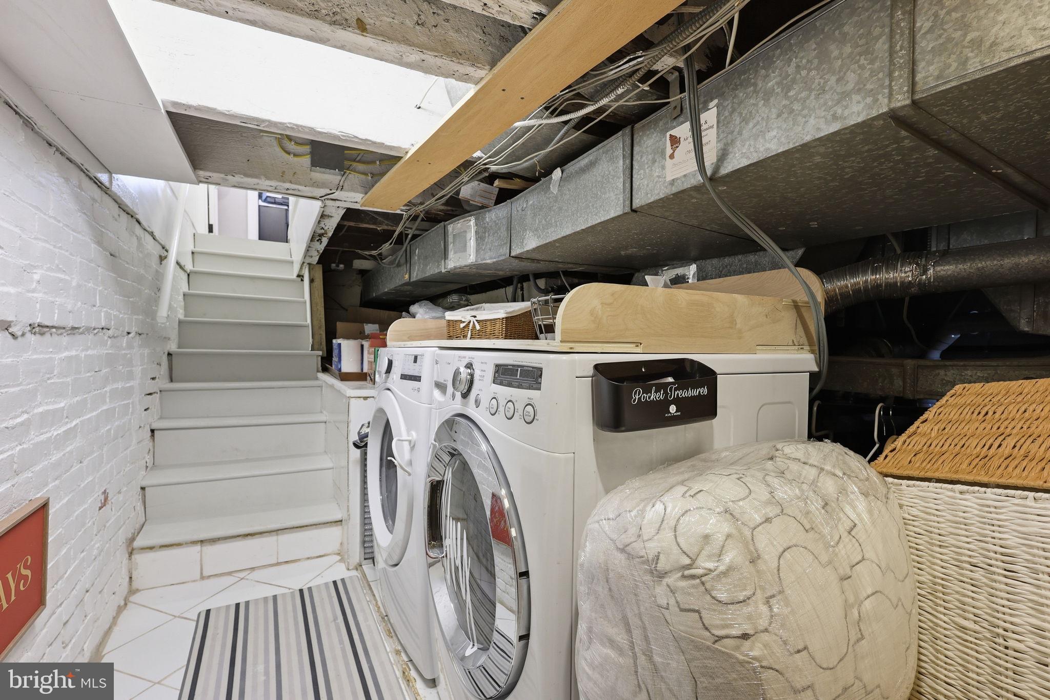 OLD TOWN ALEXANDRIA - Residential