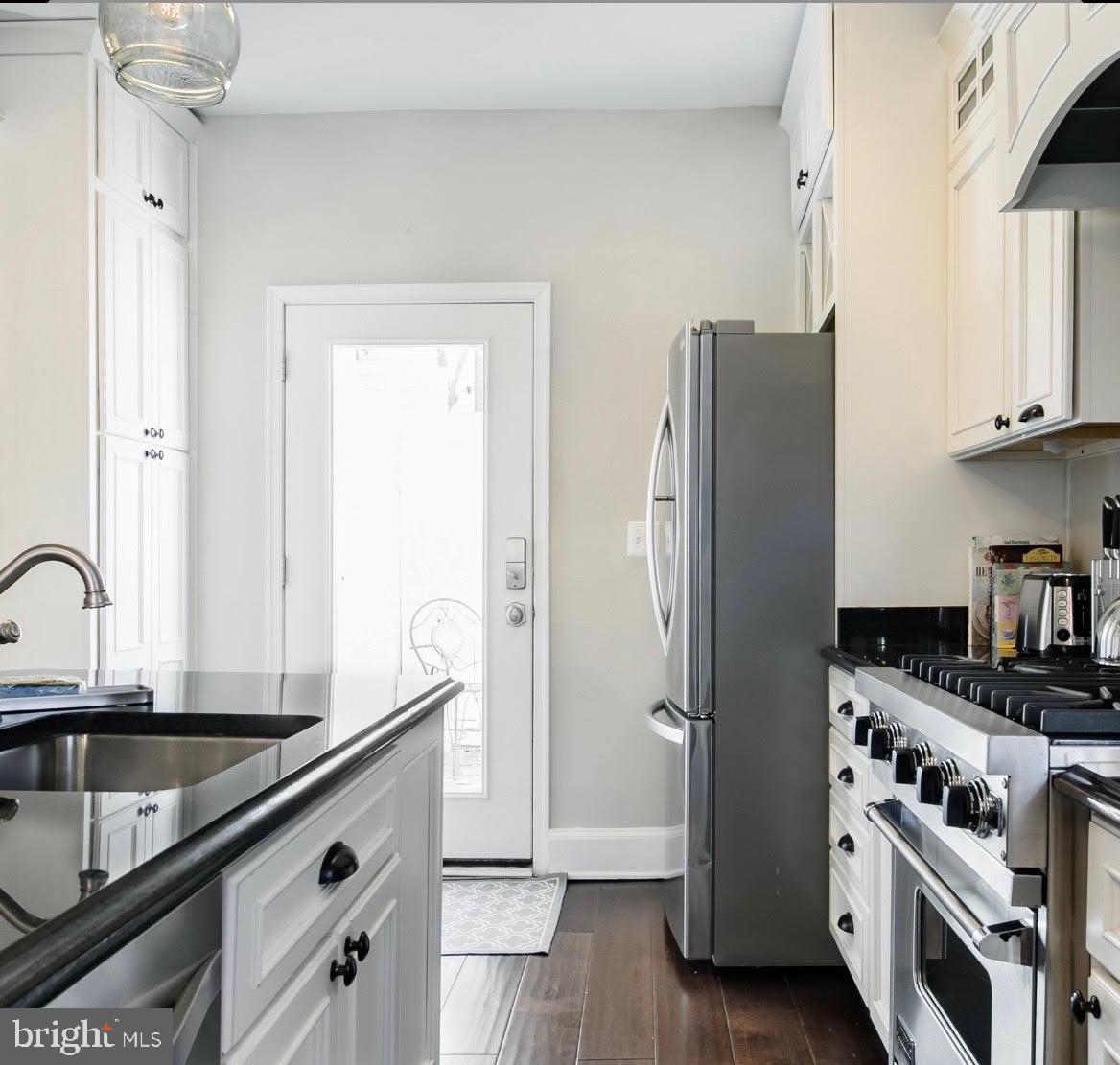 OLD TOWN ALEXANDRIA - Residential